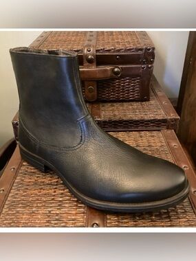 Men’s CLARKS “Clarkdale” Easy Leather Boots Size 11 Black